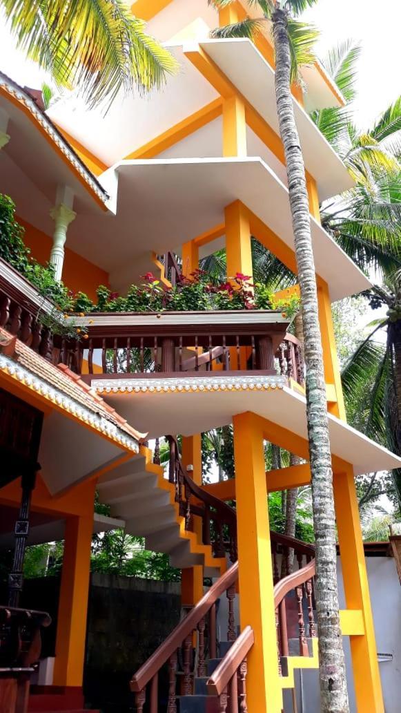 Апартаменти Thriphala Ayurveda Yogashram Thiruvananthapuram Екстер'єр фото